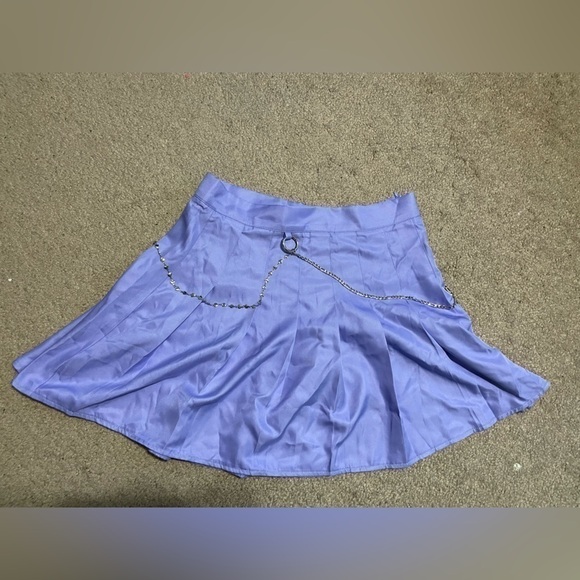 Cider Lilac light purple school skirt mini with small chain size medium - Picture 2 of 6